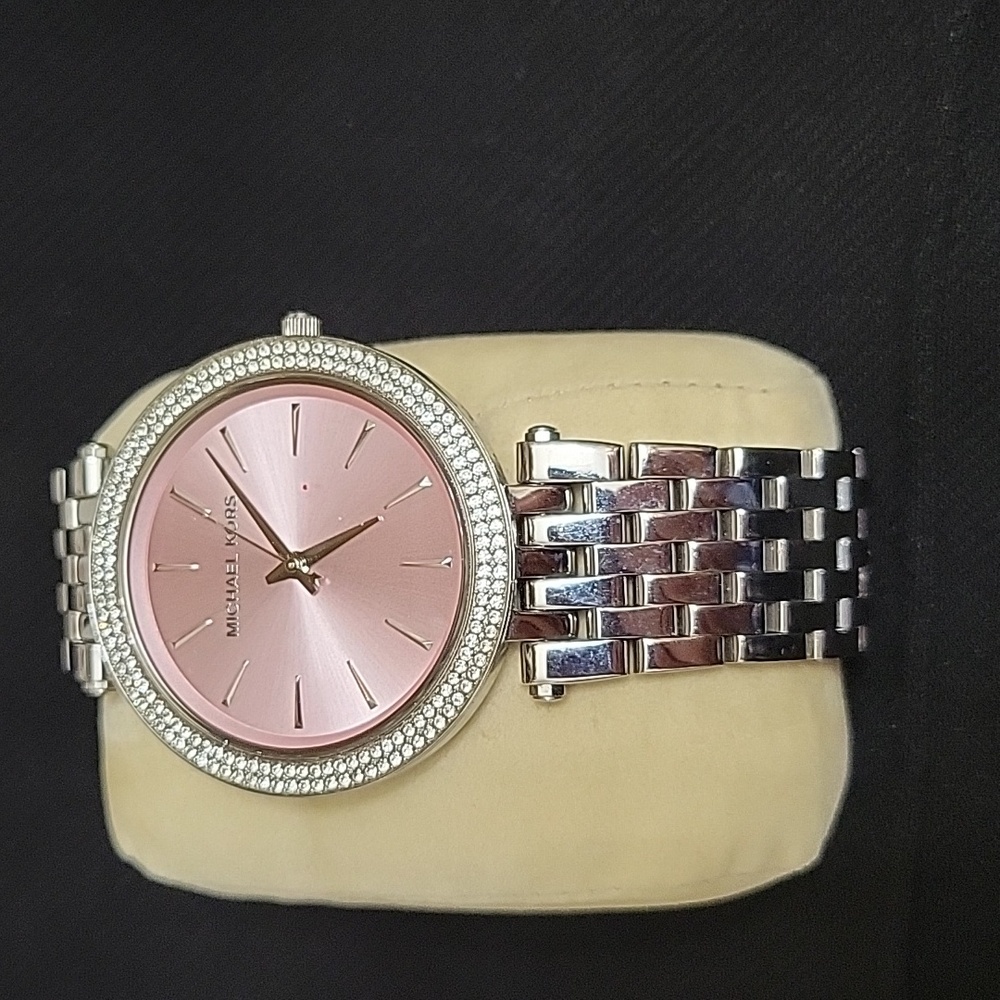 Watch - Picture 1 of 2